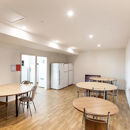 Rivers Apartments Motel Sale Gippsland Esterno foto