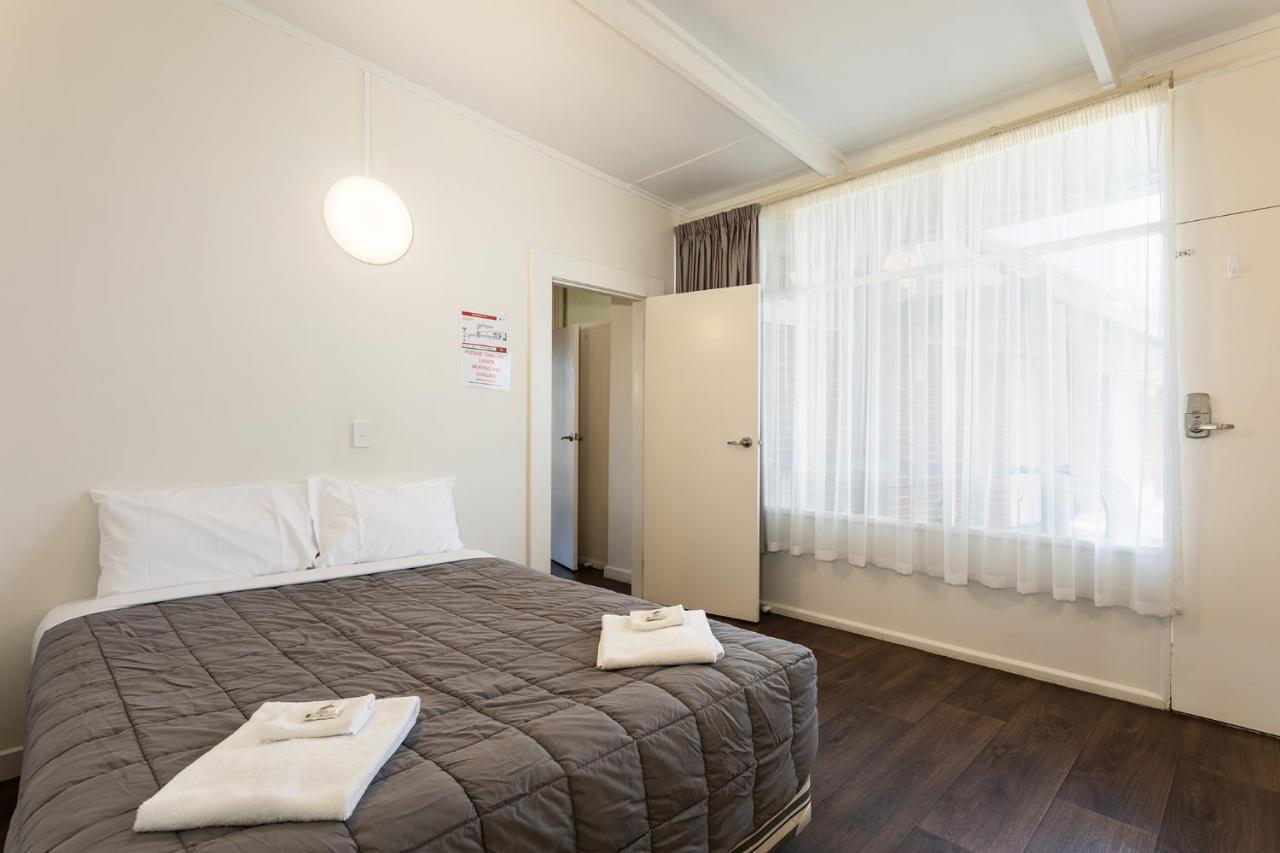 Rivers Apartments Motel Sale Gippsland Esterno foto