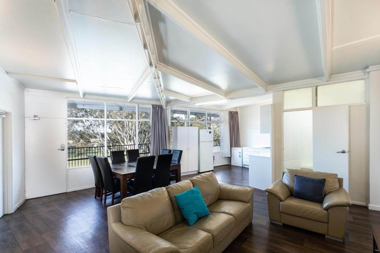 Rivers Apartments Motel Sale Gippsland Esterno foto