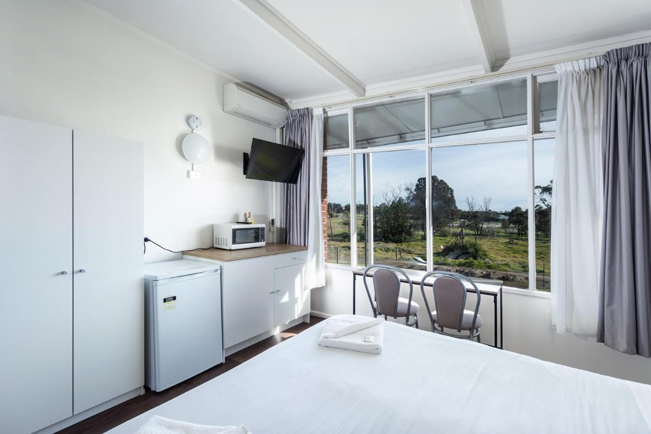 Rivers Apartments Motel Sale Gippsland Esterno foto