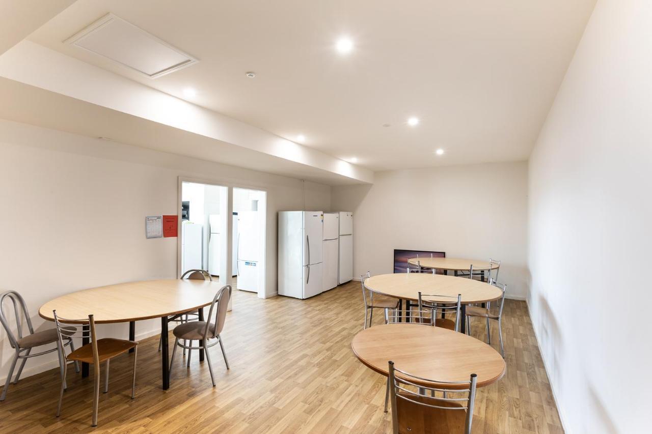 Rivers Apartments Motel Sale Gippsland Esterno foto