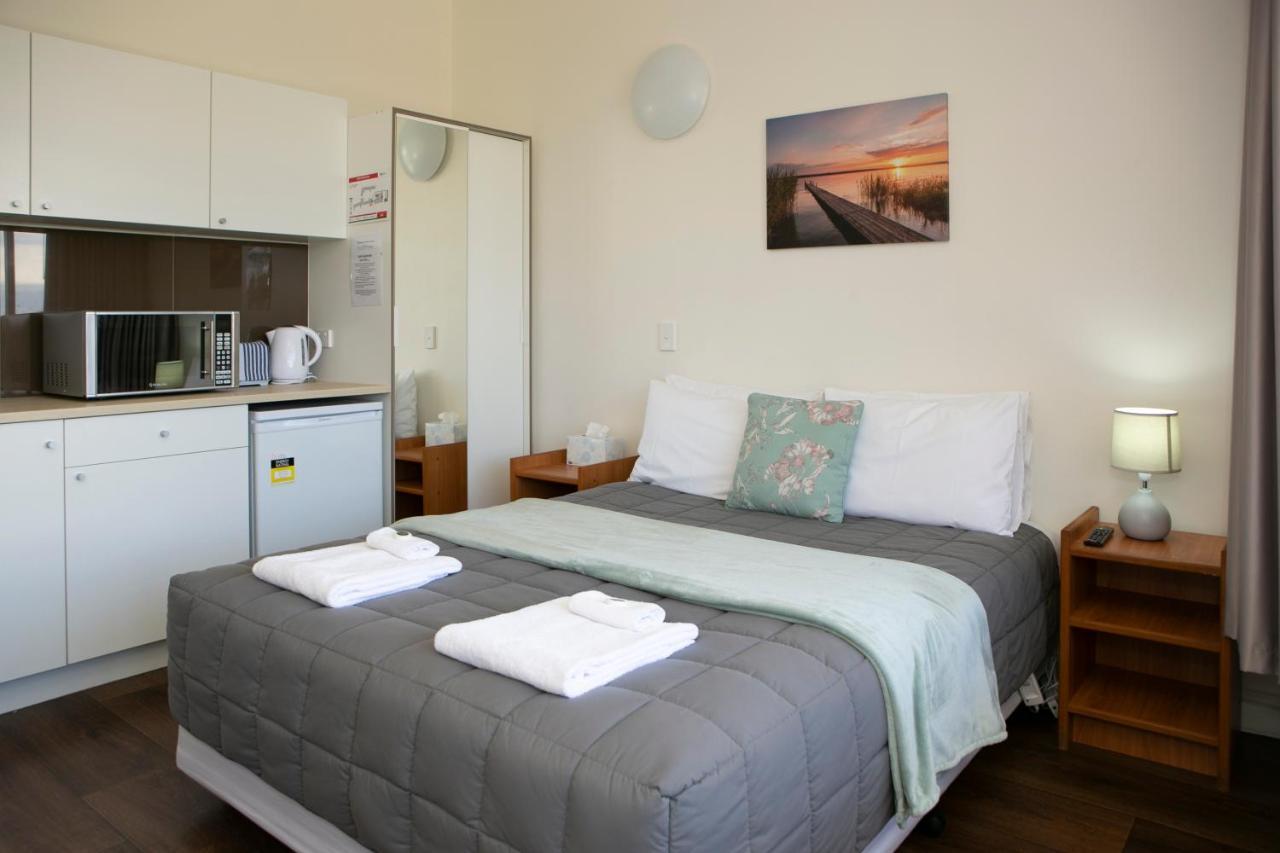 Rivers Apartments Motel Sale Gippsland Esterno foto