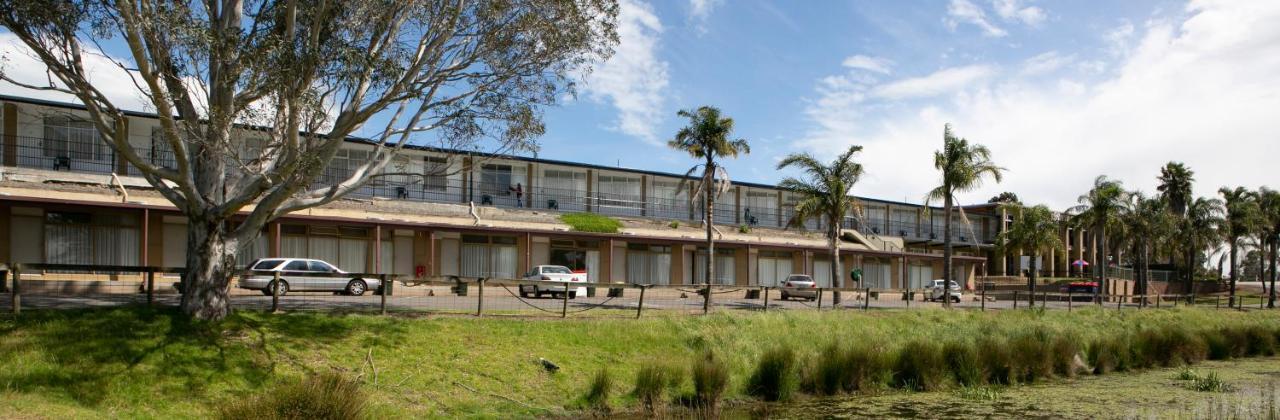 Rivers Apartments Motel Sale Gippsland Esterno foto
